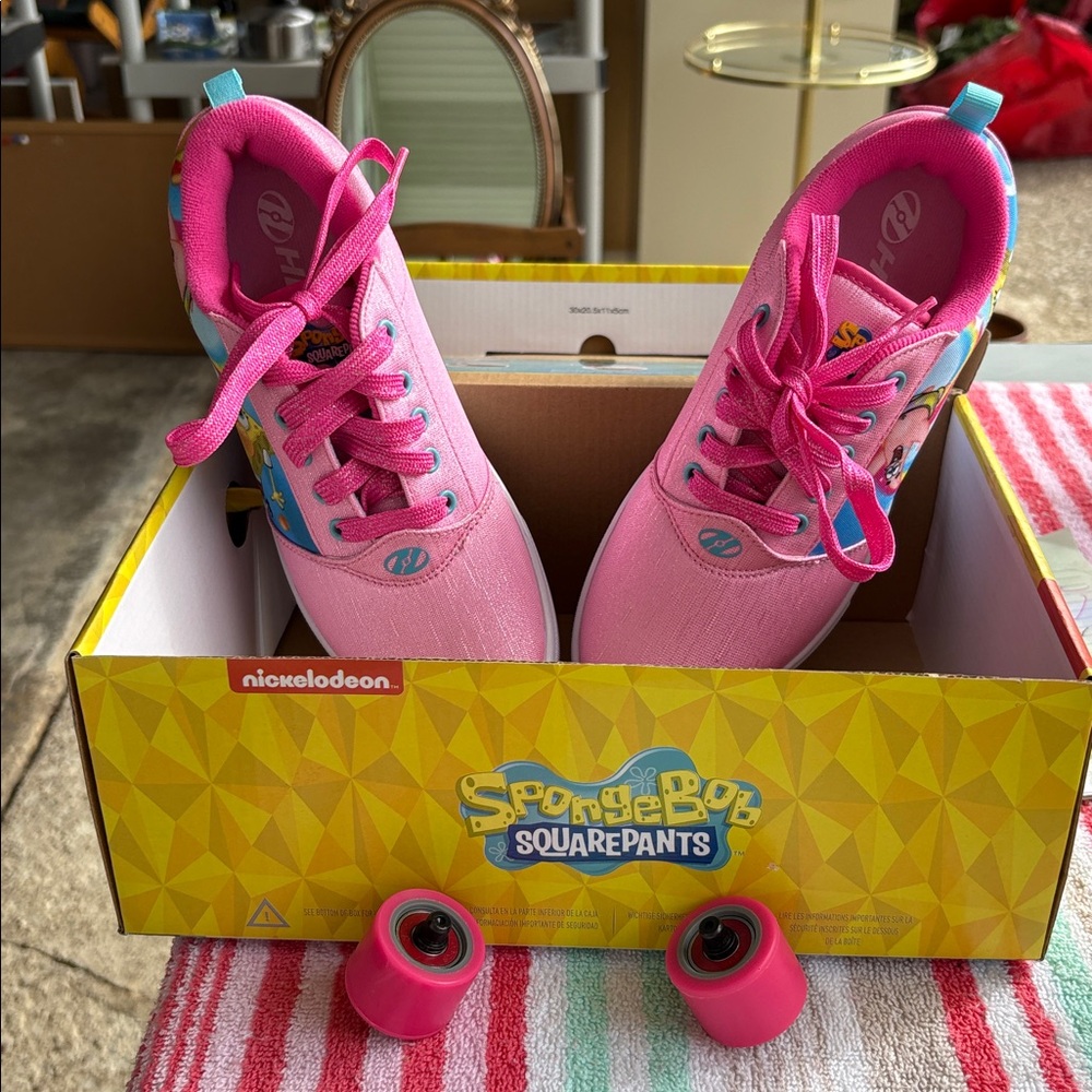 Heelys Pink SpongeBob Sneakers. Brand New. Never worn. Youth 5. Women 6.